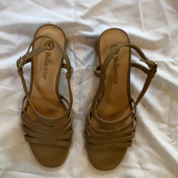 Bella-Vita dress sandals - Picture 3 of 3